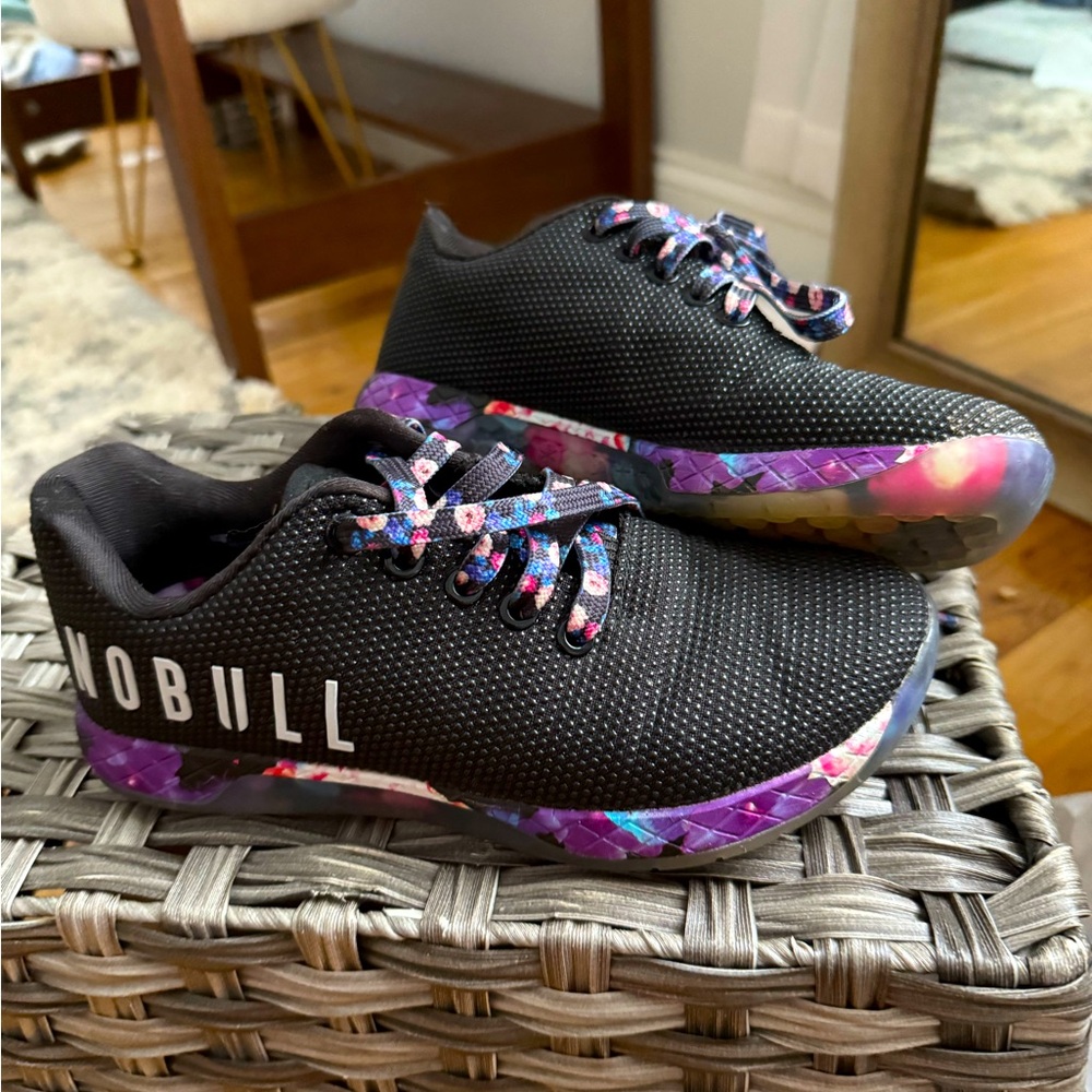 NOBULL Black and Floral Shoes Women’s Sz 6 Mens Sz 4.5